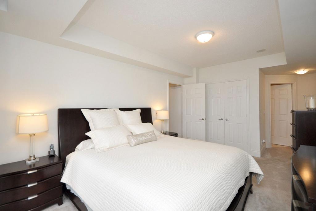 Napa Furnished Rental Apartments Square One Місісаґа Номер фото