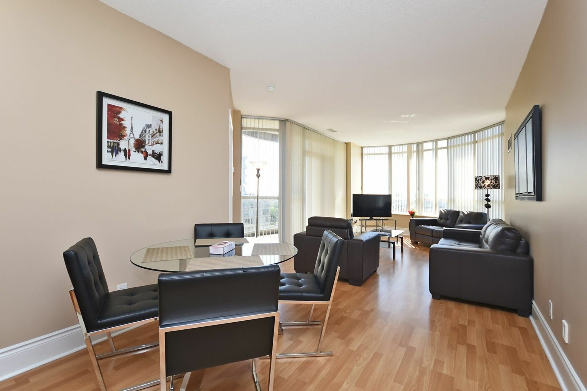 Napa Furnished Rental Apartments Square One Місісаґа Екстер'єр фото
