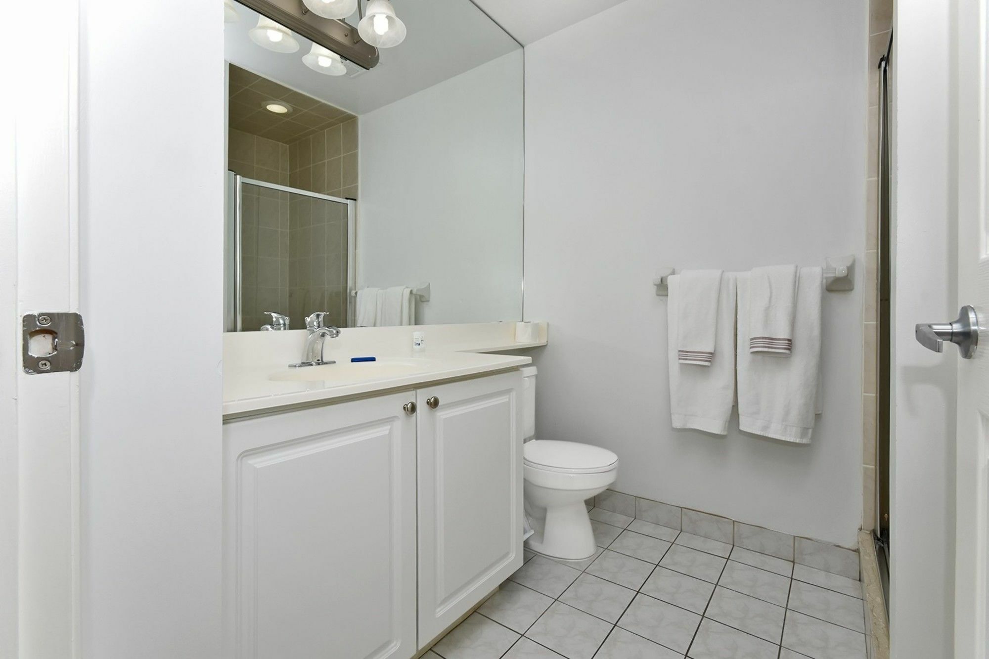 Napa Furnished Rental Apartments Square One Місісаґа Екстер'єр фото